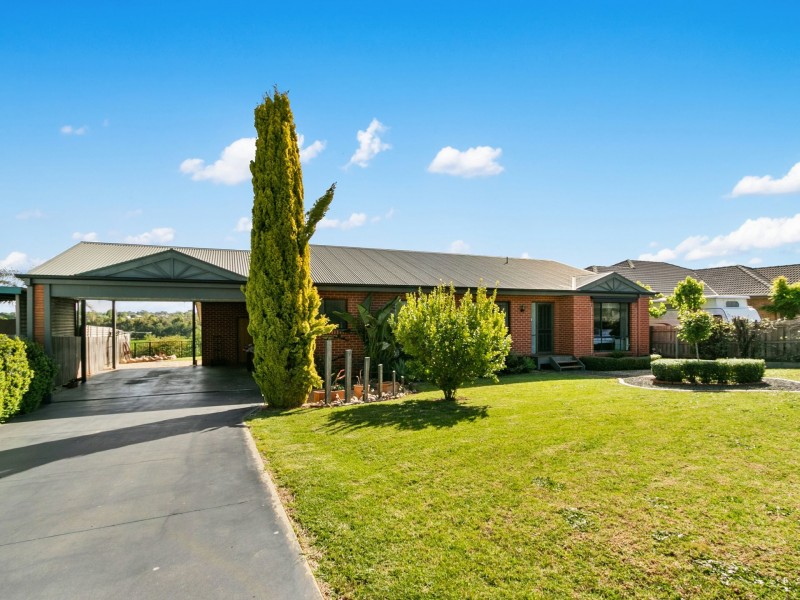 15 Bluff Court, Eastwood VIC 3875