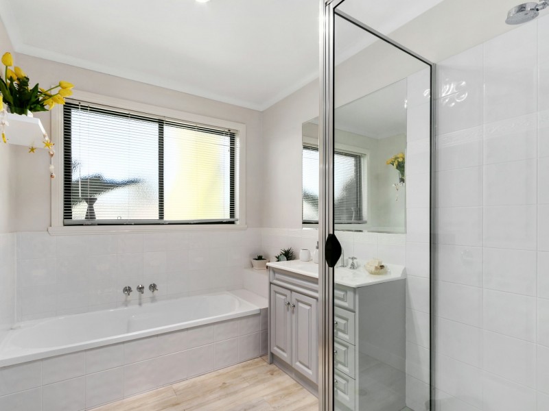 15 Bluff Court, Eastwood VIC 3875