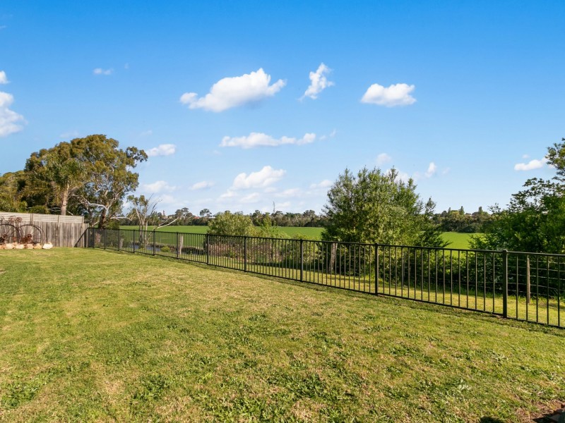 15 Bluff Court, Eastwood VIC 3875