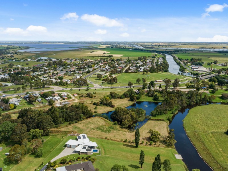 9 Dickeson Lane, Lucknow VIC 3875