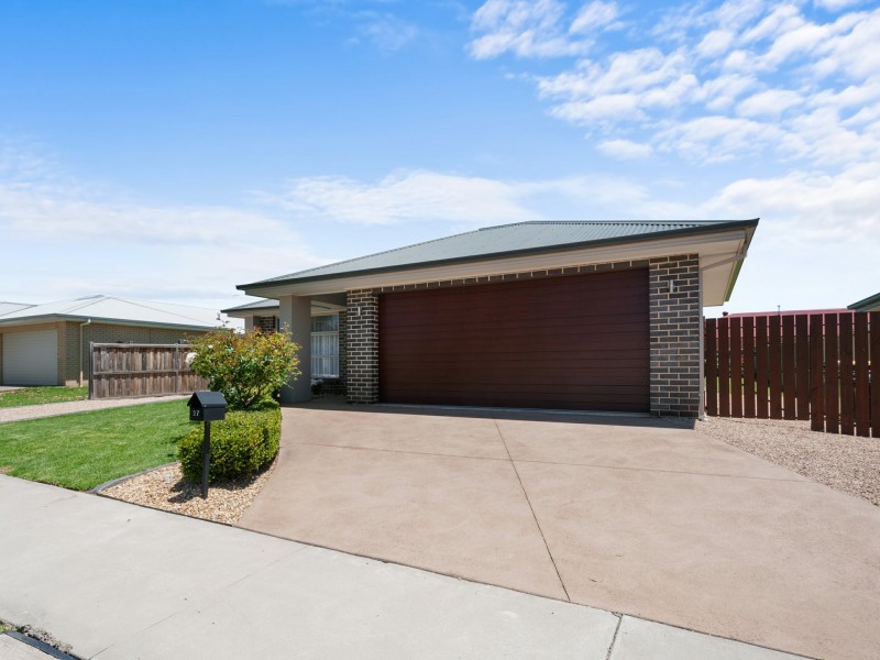 27 Shannon Boulevard, Bairnsdale VIC 3875