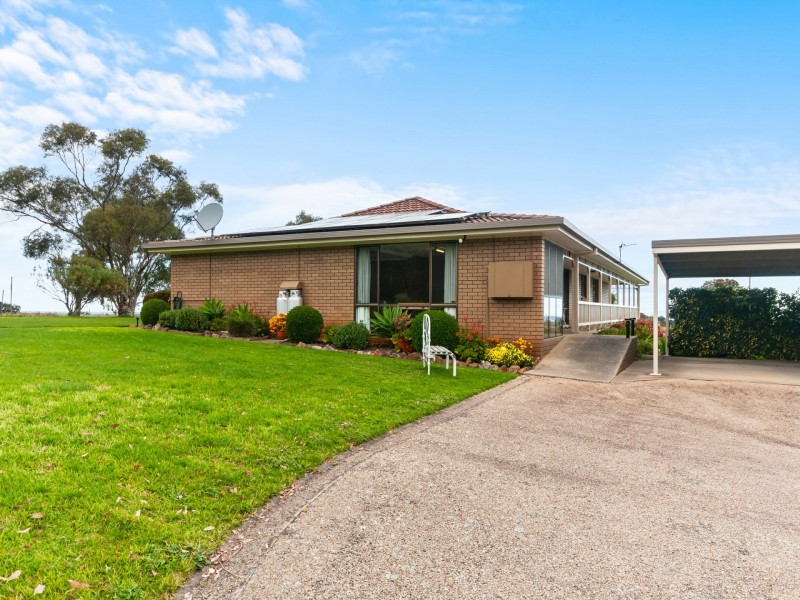 9 Pheasant Track, Granite Rock VIC 3875