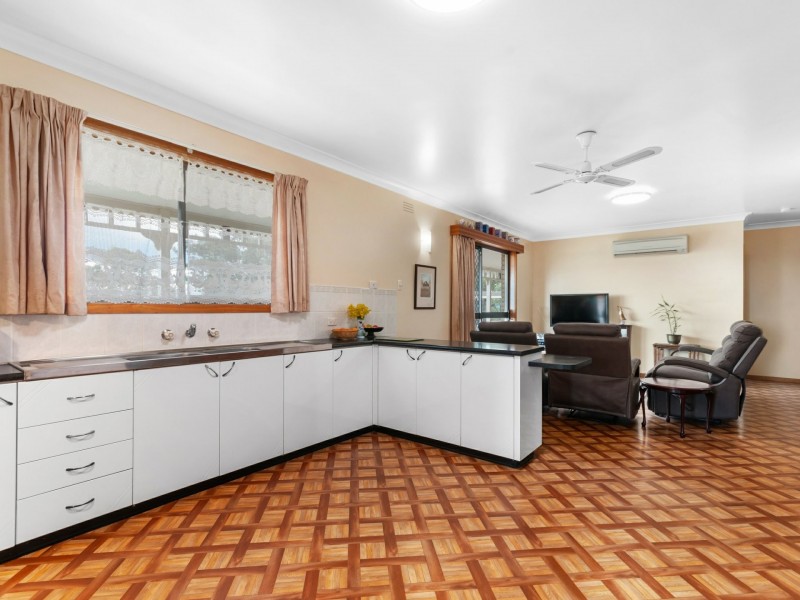 9 Pheasant Track, Granite Rock VIC 3875