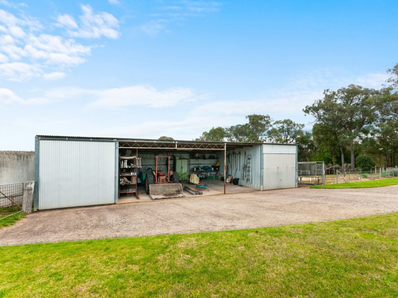 9 Pheasant Track, Granite Rock VIC 3875