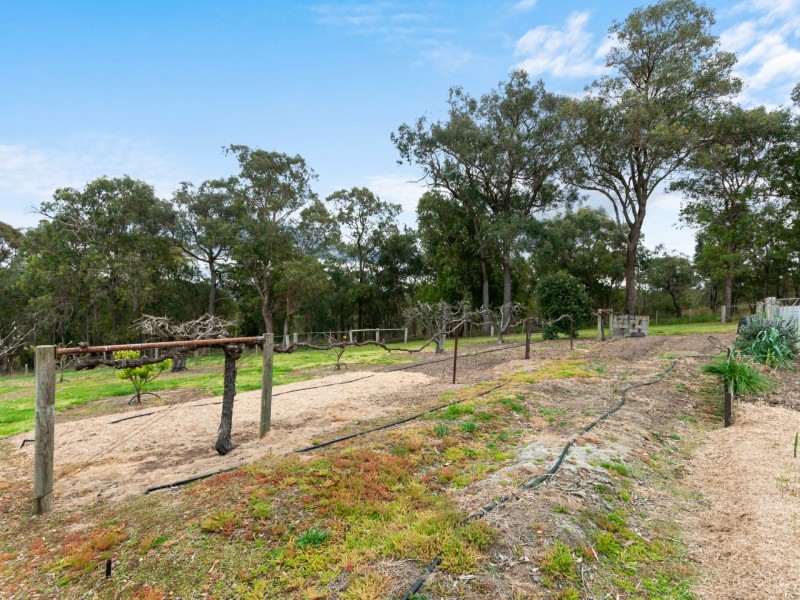 9 Pheasant Track, Granite Rock VIC 3875