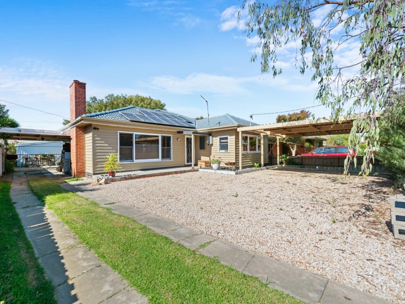 10 Dean Street, Bairnsdale VIC 3875