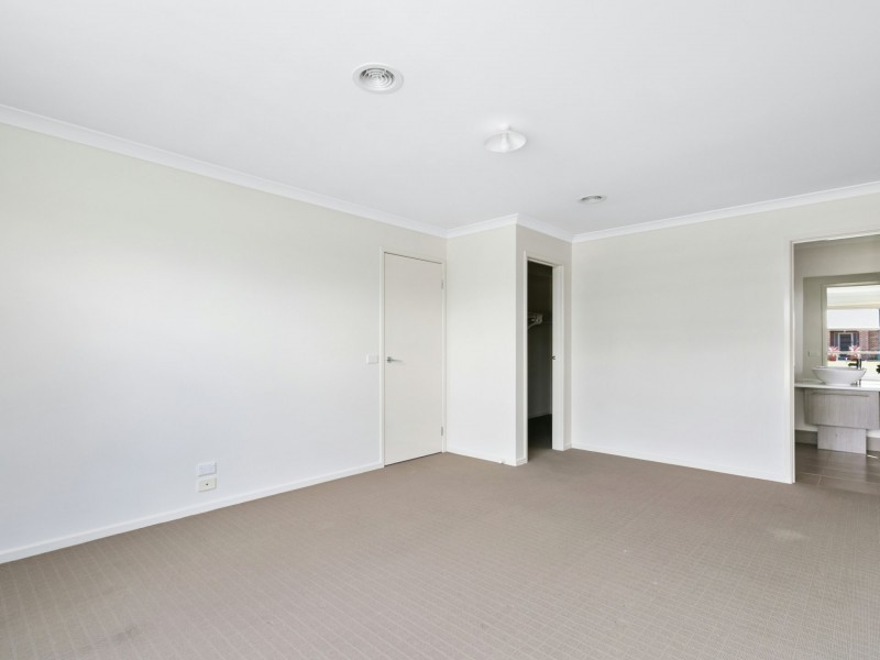 14 Schrader Court, Eastwood VIC 3875