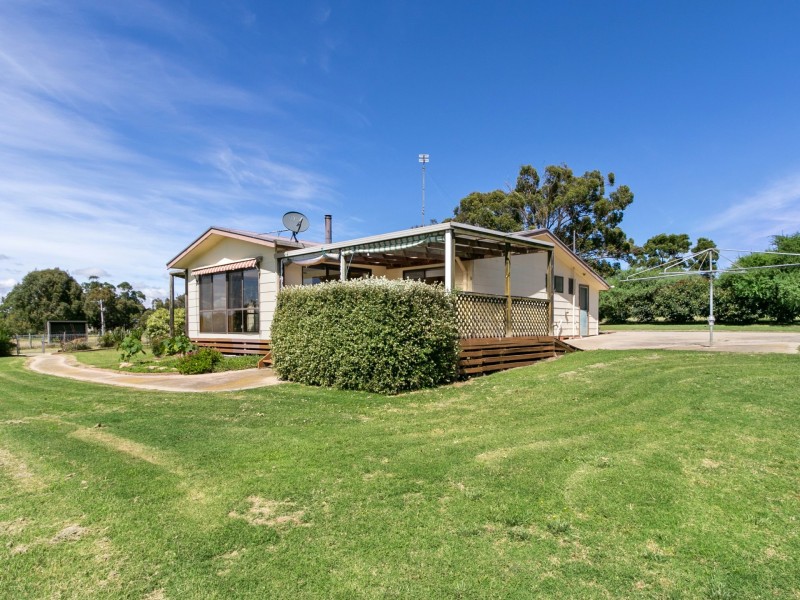 65 Ives Road, Lindenow South VIC 3875