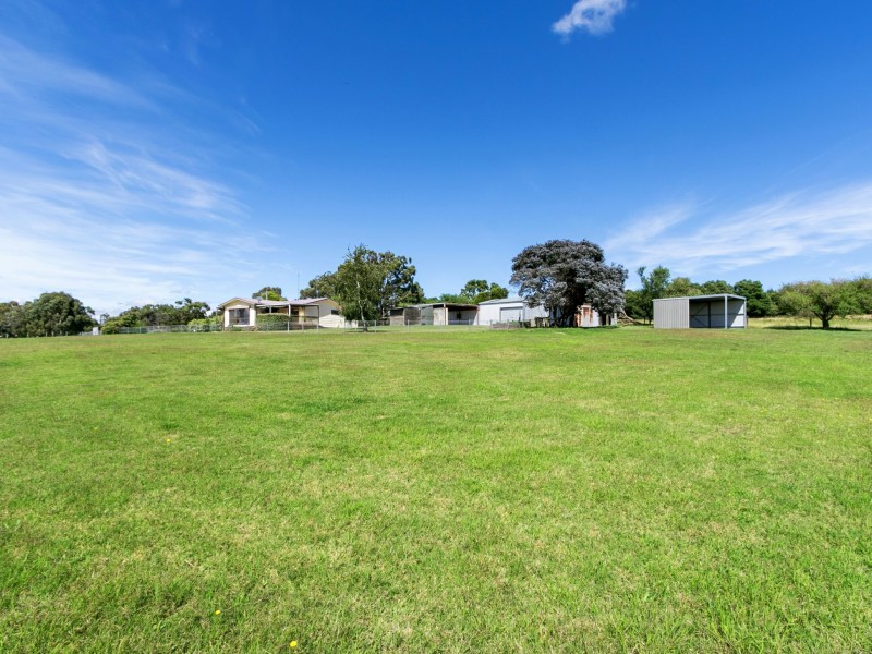 65 Ives Road, Lindenow South VIC 3875