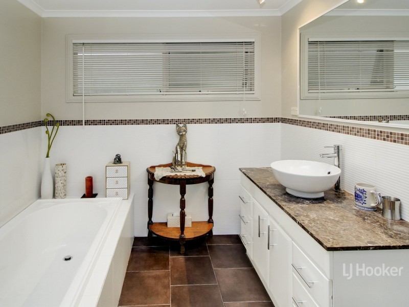 49 – 51 Robb Street, Bairnsdale VIC 3875