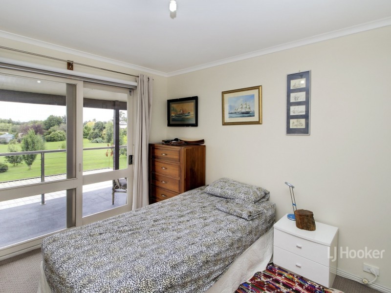 49 – 51 Robb Street, Bairnsdale VIC 3875