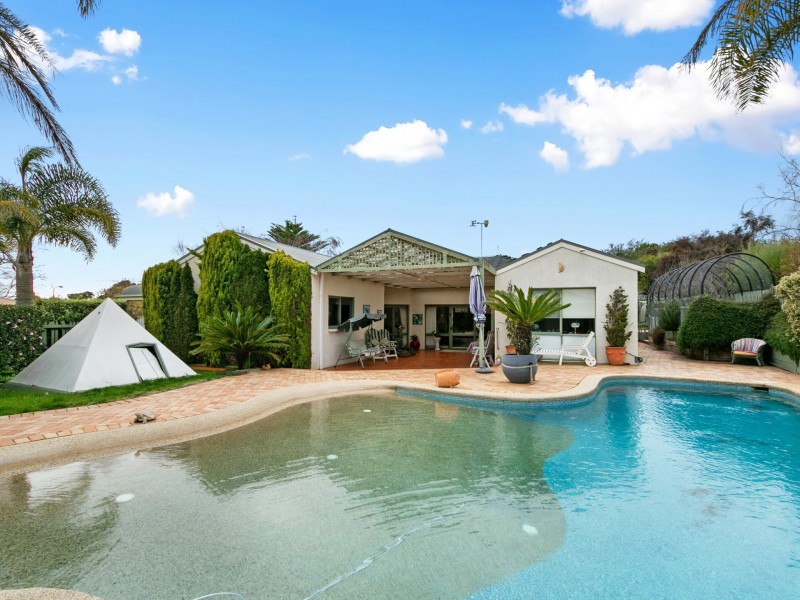 12 Llewelyn Court, Bairnsdale VIC 3875