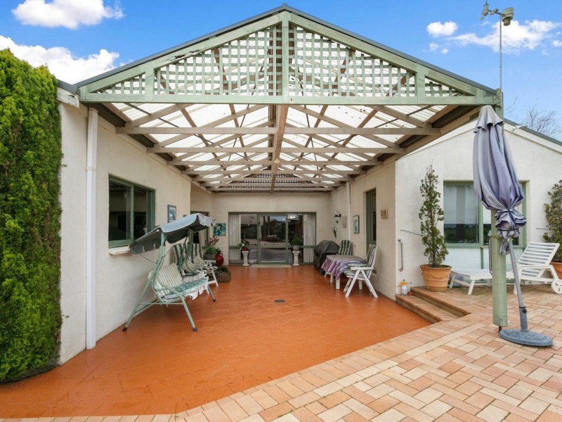 12 Llewelyn Court, Bairnsdale VIC 3875