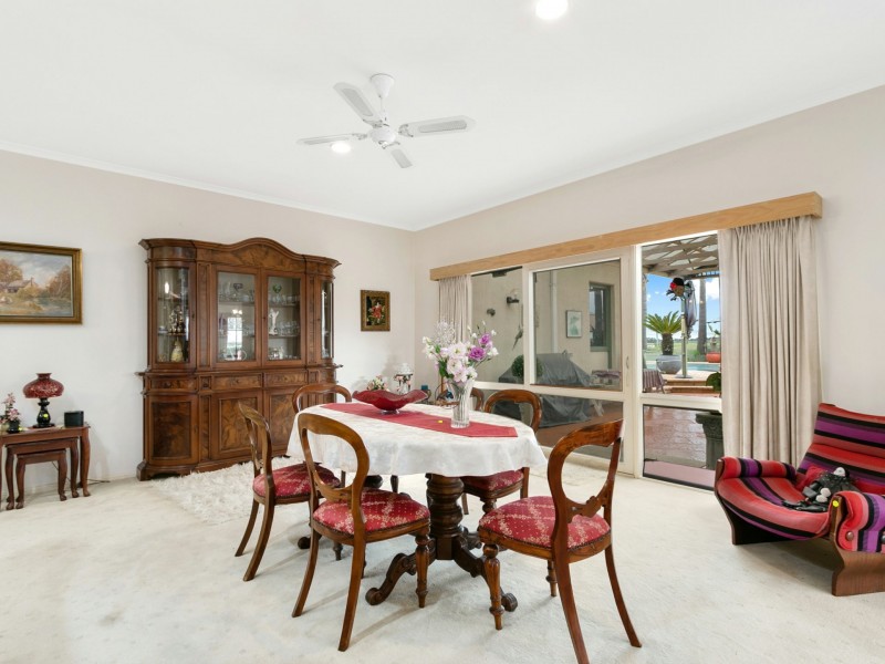 12 Llewelyn Court, Bairnsdale VIC 3875