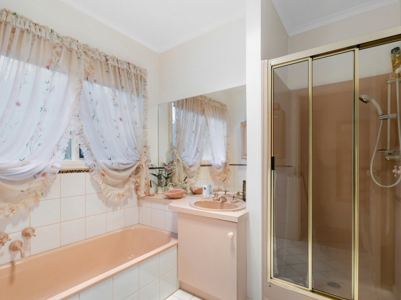 12 Llewelyn Court, Bairnsdale VIC 3875