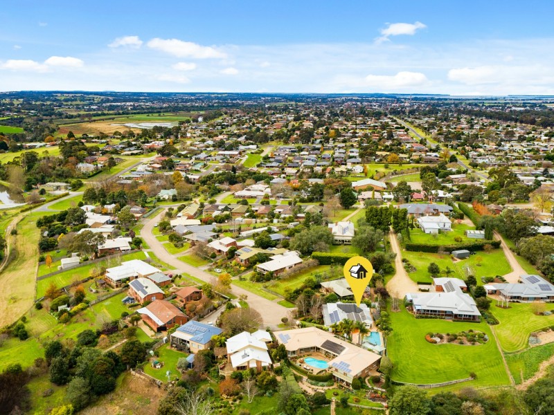 12 Llewelyn Court, Bairnsdale VIC 3875