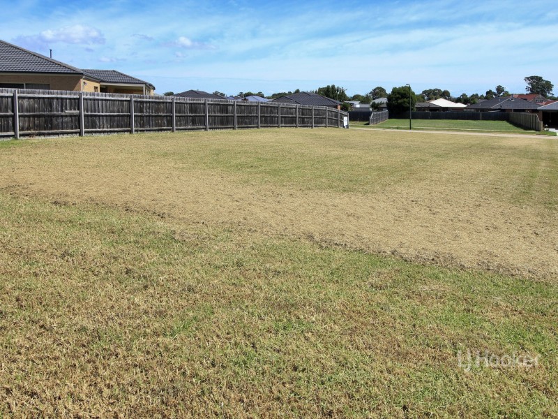 17 Glendon Drive, Eastwood VIC 3875