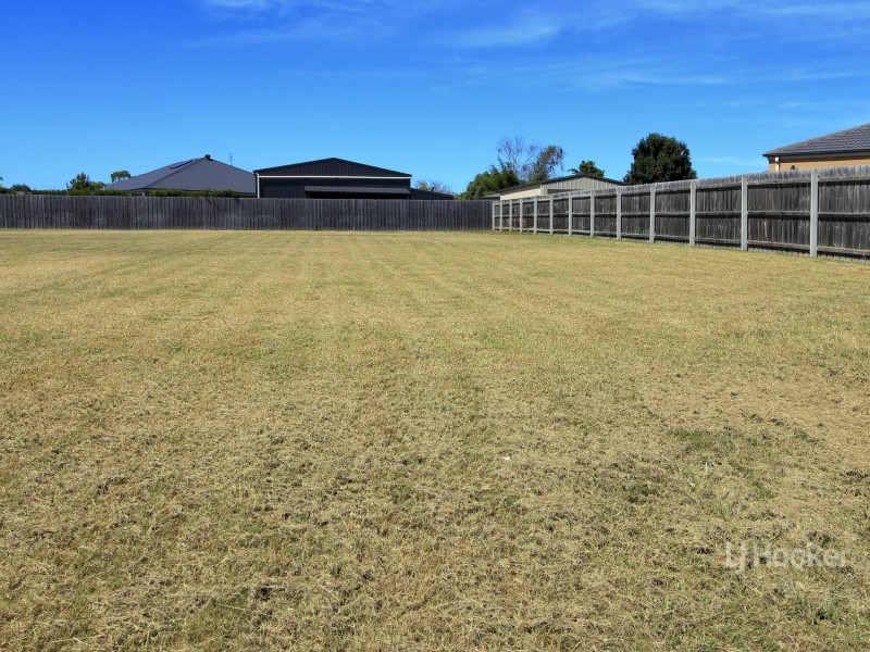 17 Glendon Drive, Eastwood VIC 3875