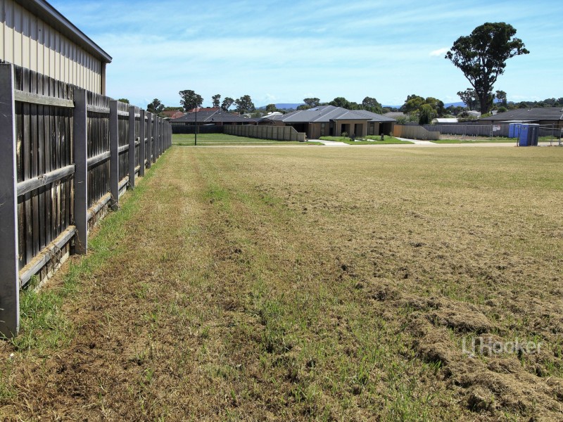 17 Glendon Drive, Eastwood VIC 3875