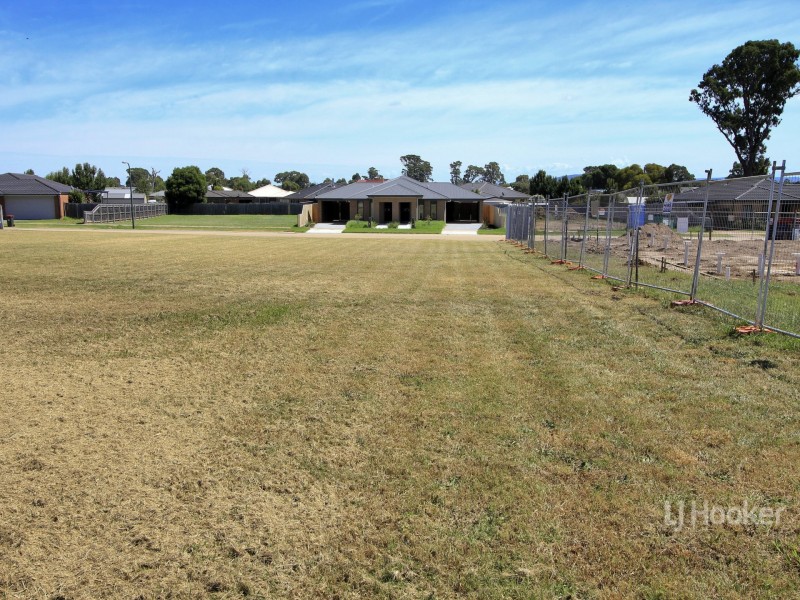 15 Glendon Drive, Eastwood VIC 3875