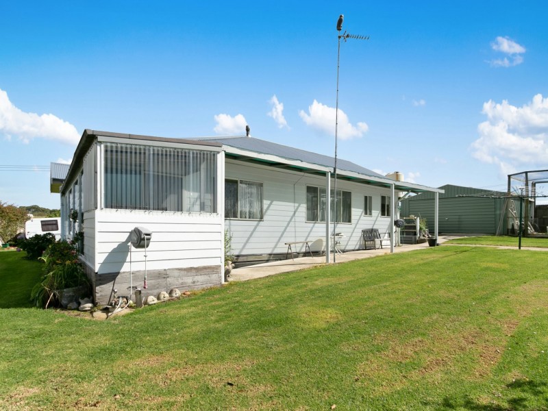 15 Bellevue Road, Wy Yung VIC 3875