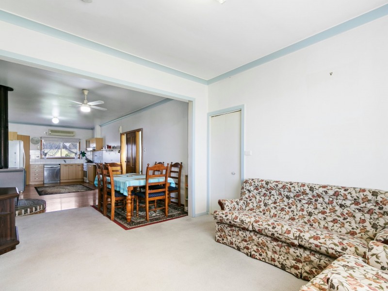 15 Bellevue Road, Wy Yung VIC 3875