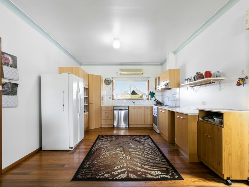 15 Bellevue Road, Wy Yung VIC 3875