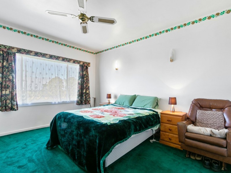 15 Bellevue Road, Wy Yung VIC 3875