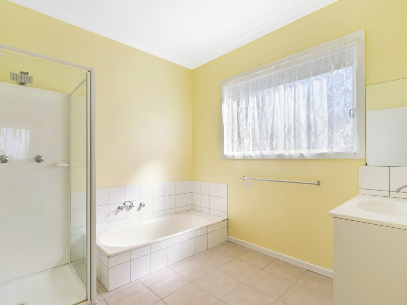 15 Bellevue Road, Wy Yung VIC 3875