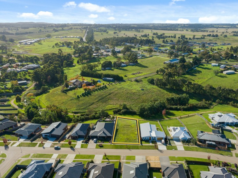 43 Eastern View Drive, Eastwood VIC 3875