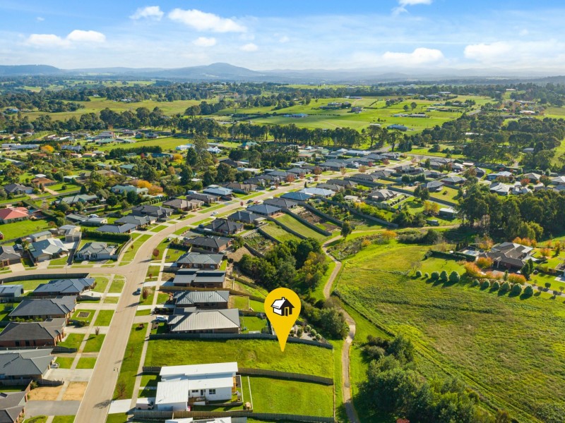43 Eastern View Drive, Eastwood VIC 3875