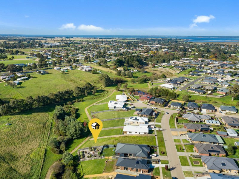 43 Eastern View Drive, Eastwood VIC 3875