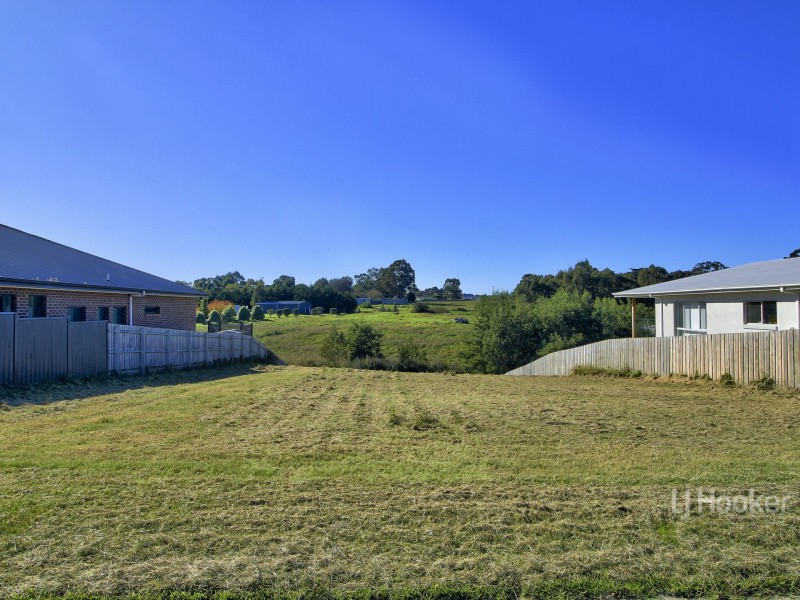 43 Eastern View Drive, Eastwood VIC 3875