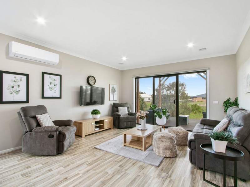 34 Phoebes Way, Eastwood VIC 3875