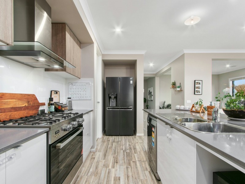 34 Phoebes Way, Eastwood VIC 3875