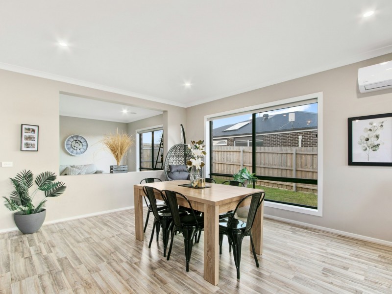 34 Phoebes Way, Eastwood VIC 3875