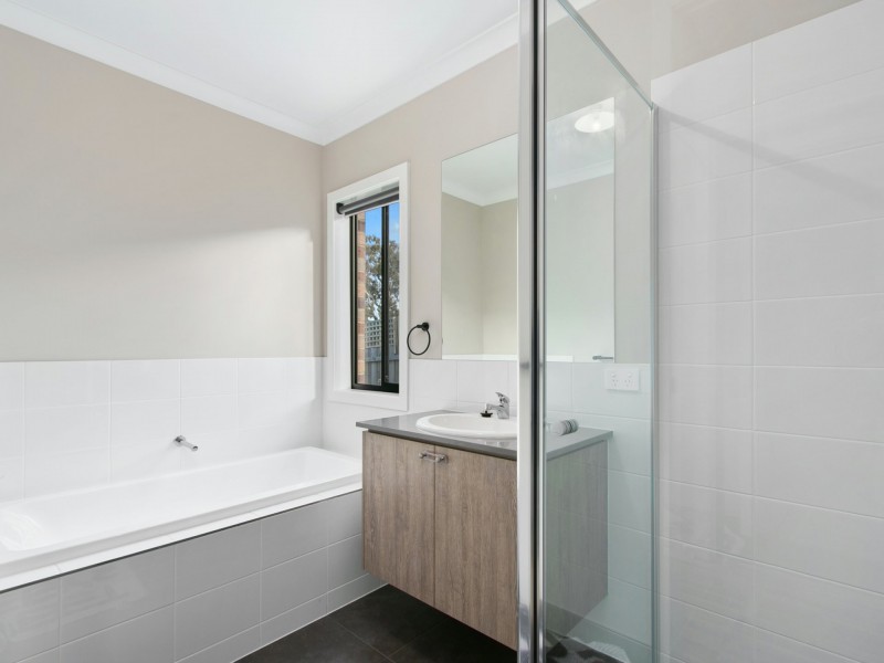 34 Phoebes Way, Eastwood VIC 3875