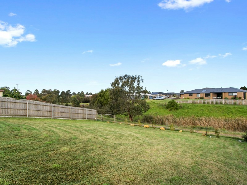 34 Phoebes Way, Eastwood VIC 3875