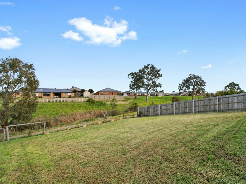 34 Phoebes Way, Eastwood VIC 3875