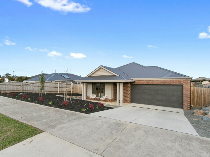 34 Phoebes Way, Eastwood VIC 3875