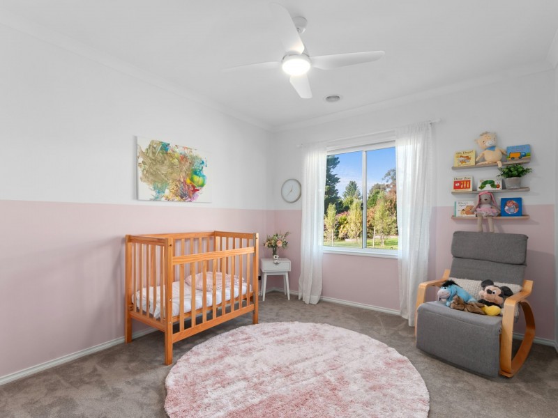 21 Dumont Drive, Wy Yung VIC 3875