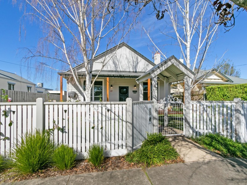 47 Francis Street, Bairnsdale VIC 3875