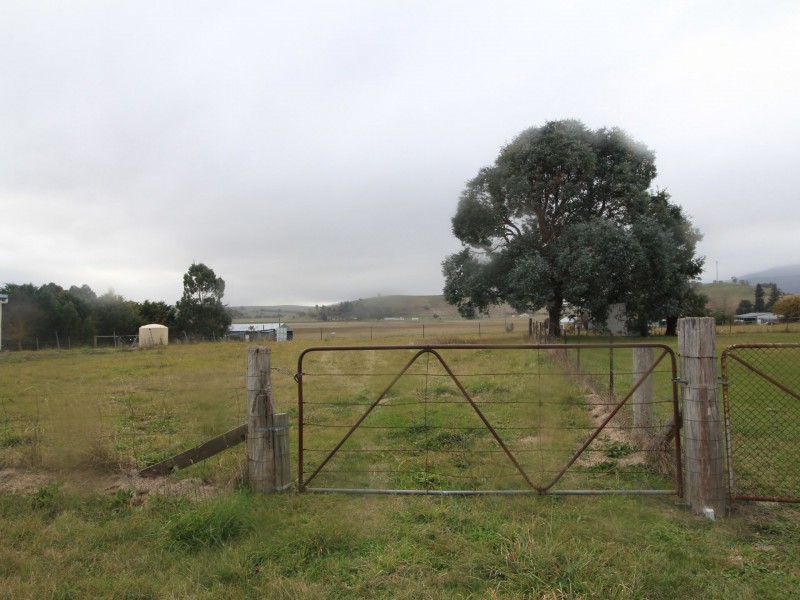 29 Macfarlane Street, Benambra VIC 3900