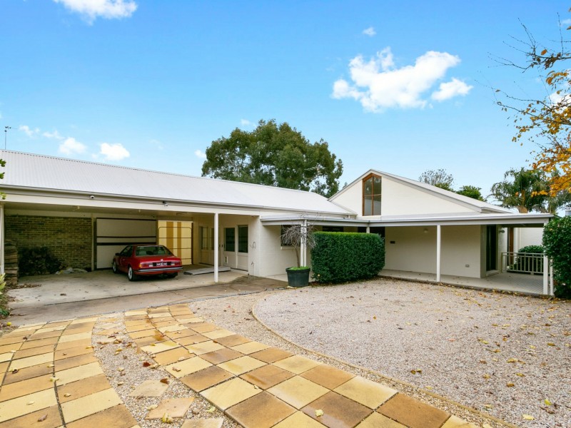 8 Riley Street, Bairnsdale VIC 3875