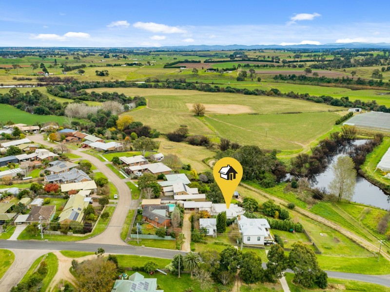 8 Riley Street, Bairnsdale VIC 3875