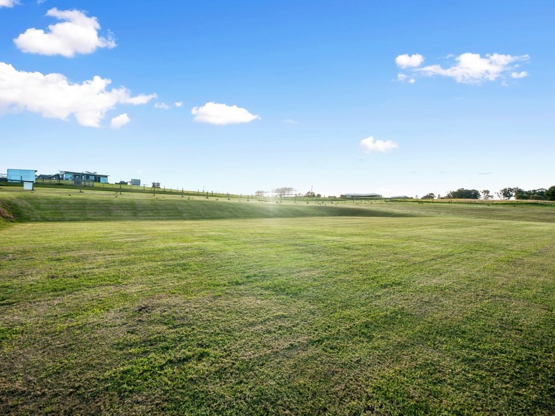 75 Kingsley Drive, Wy Yung VIC 3875