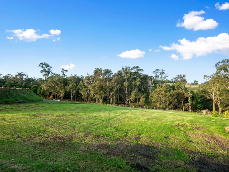 75 Kingsley Drive, Wy Yung VIC 3875