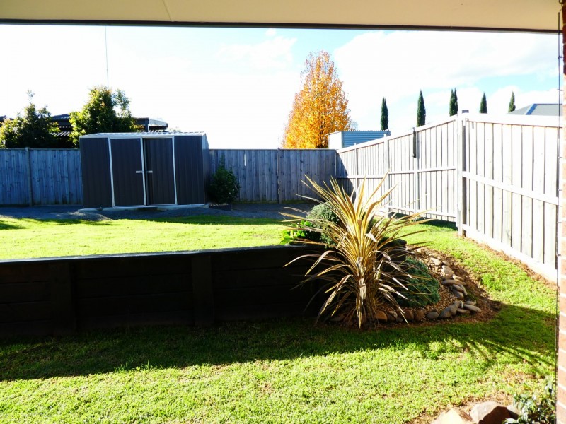 9 Rustic Place, Bairnsdale VIC 3875