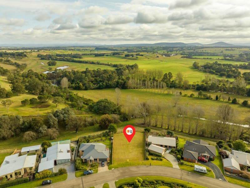 41 Harnham Drive, Bairnsdale VIC 3875