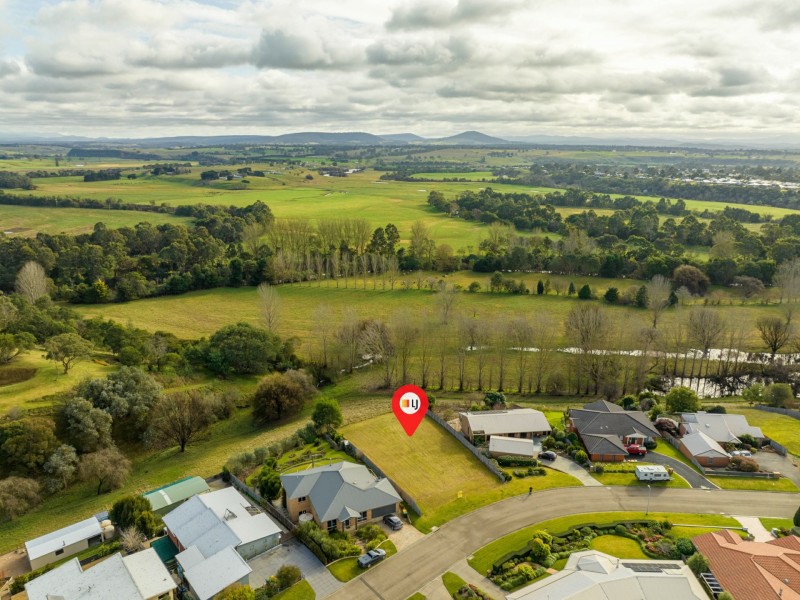 41 Harnham Drive, Bairnsdale VIC 3875